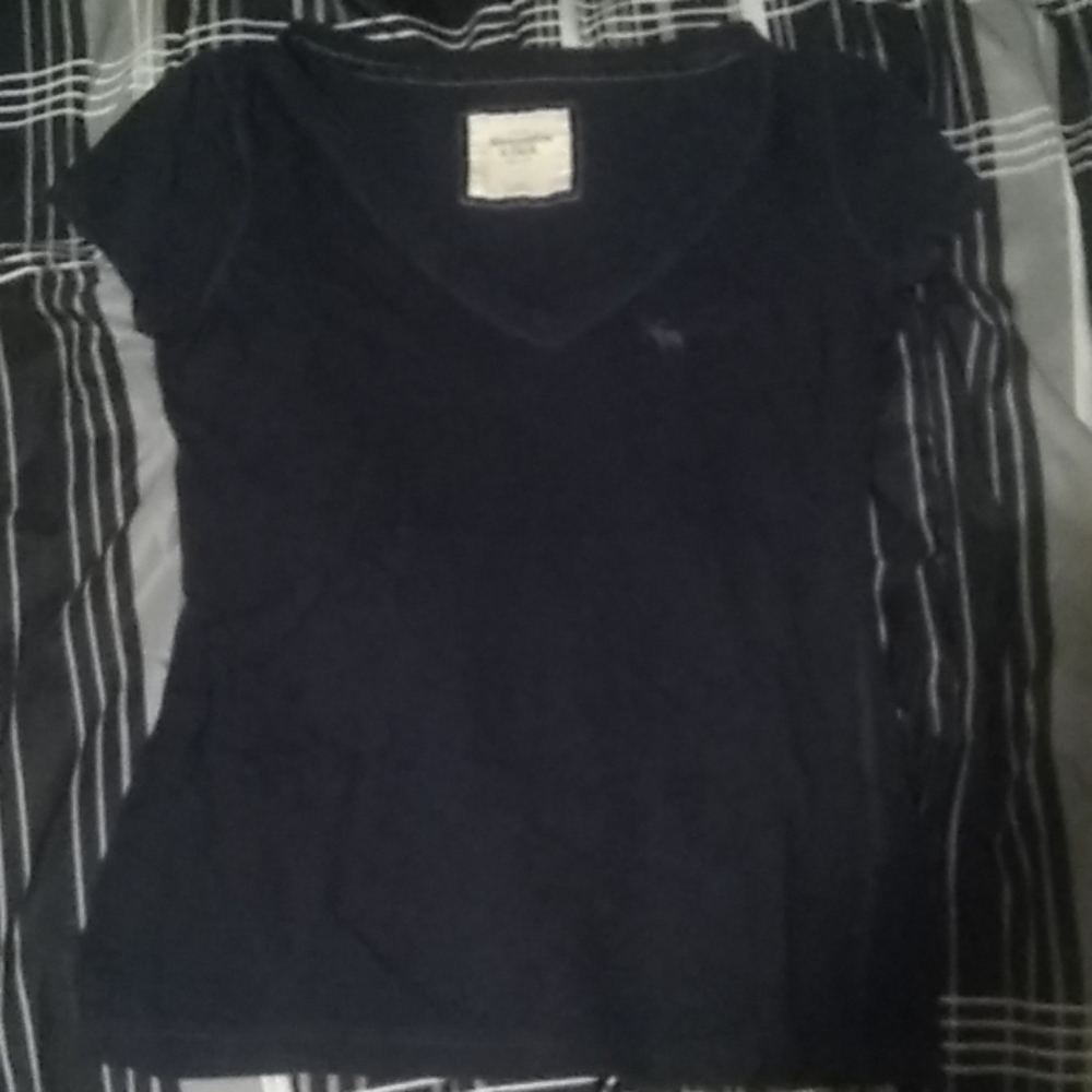 Ambercrombie & Fitch small pocket short sleeve
